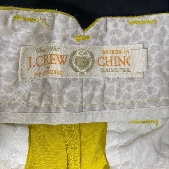 Jcrew yellow chino shorts size 4. - Picture 3 of 4
